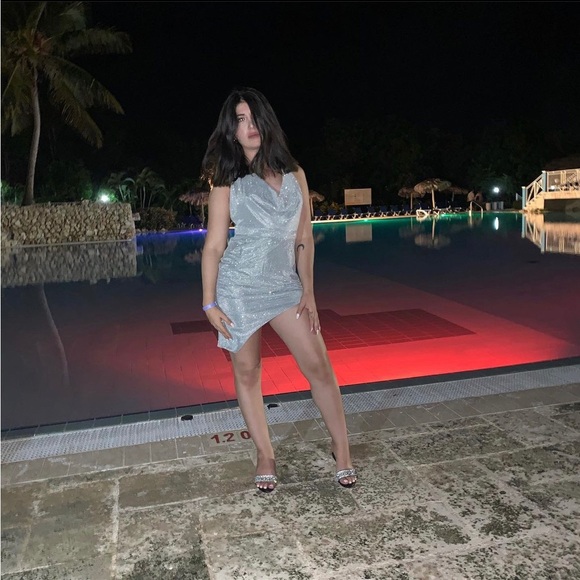 Fashion Nova Sparkly Martini Silver Halter Y2K silver backless dress size M - Picture 4 of 9